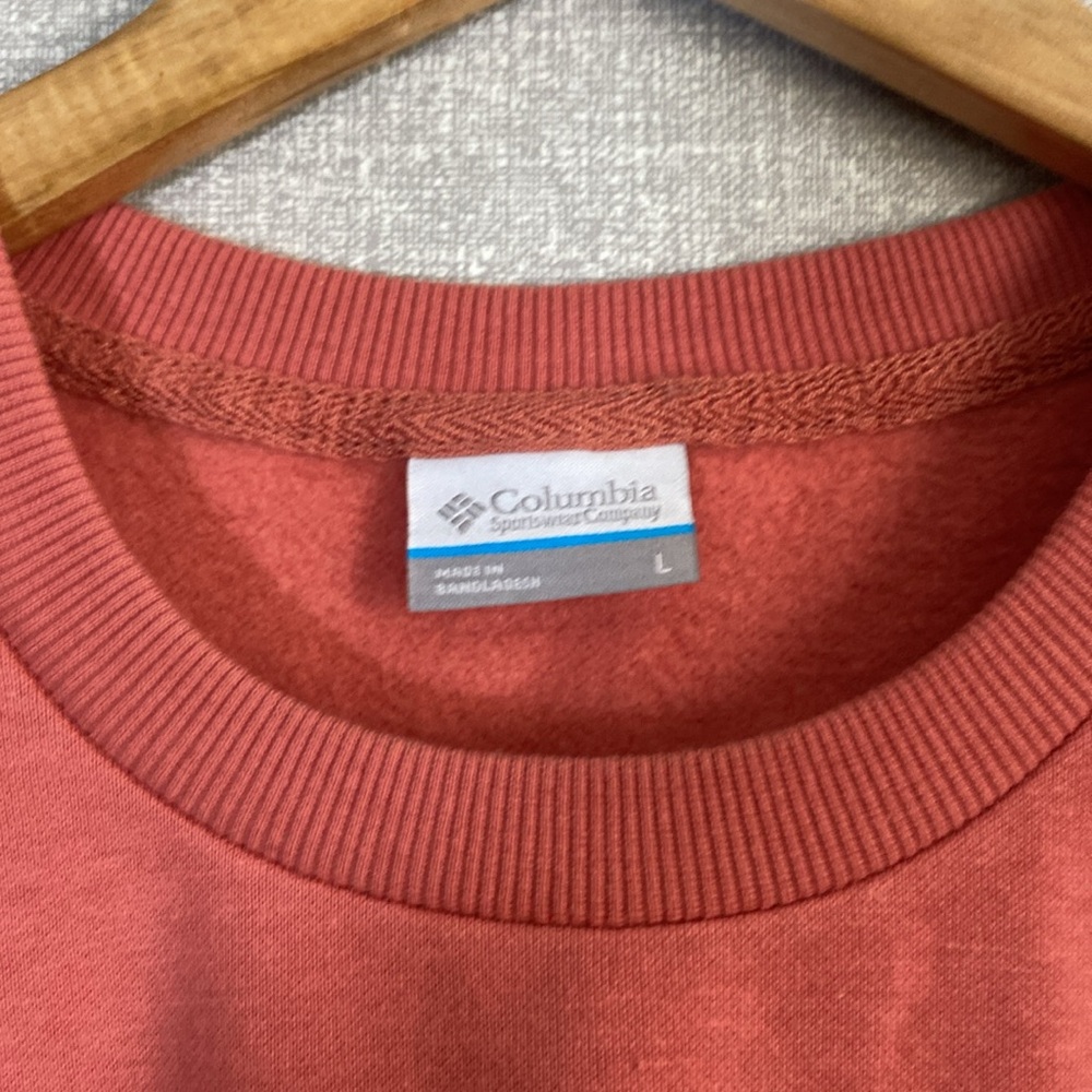 Columbia Women's Salmon Orange Crew Sweatshirt - Picture 3 of 11